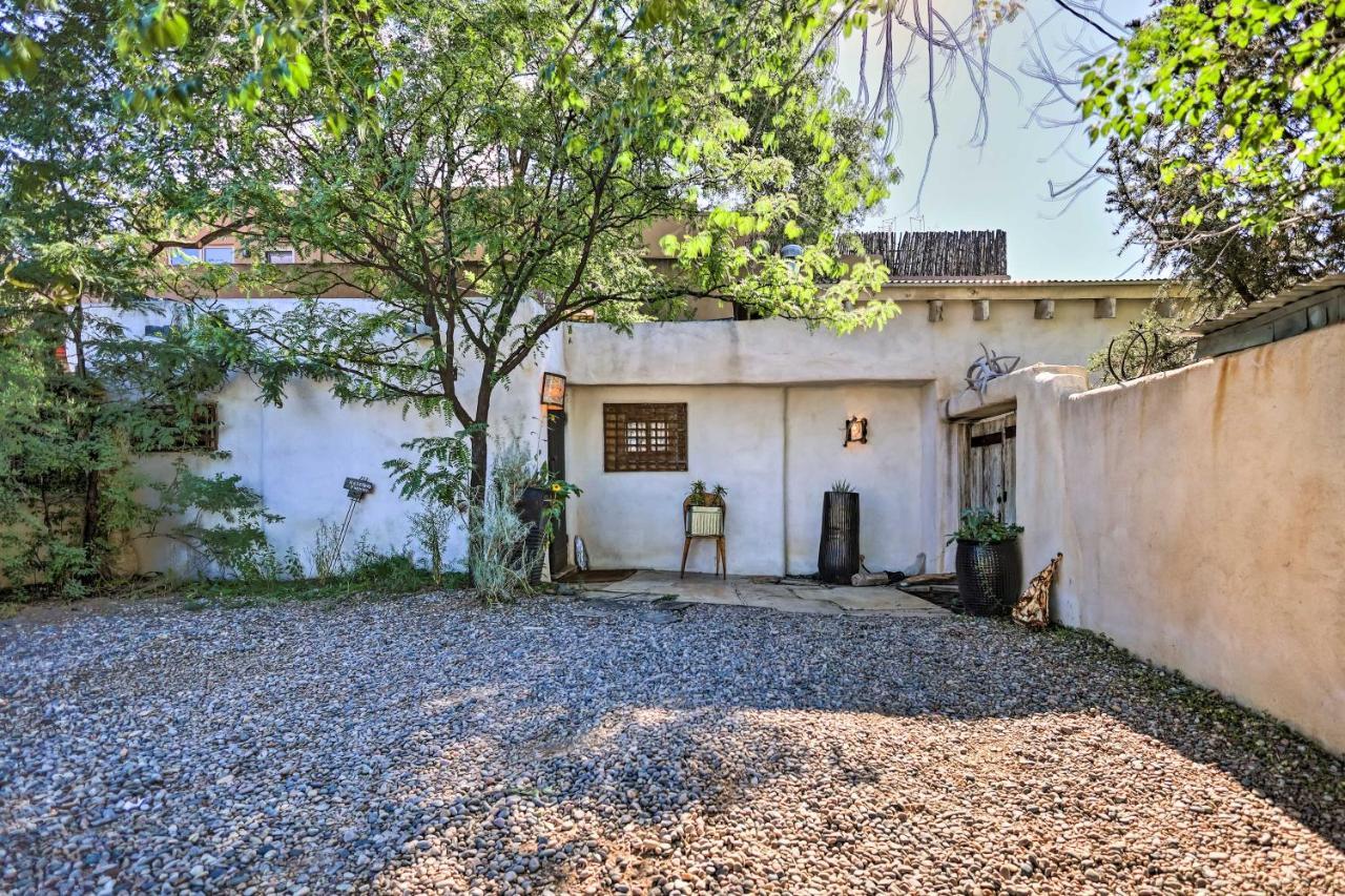 Adobe Studio 2 Blocks To Downtown Santa Fe Plaza! Exterior foto
