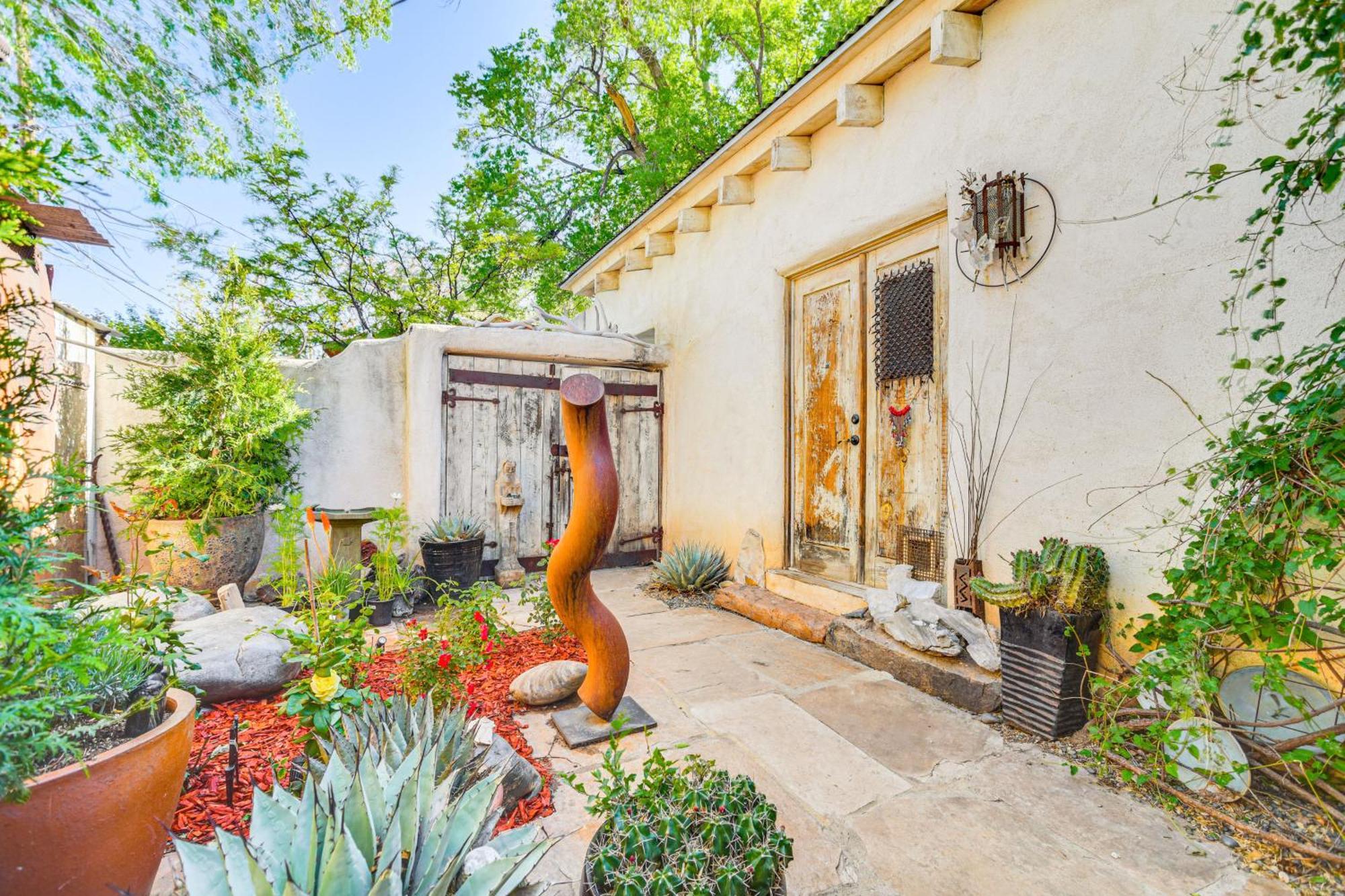 Adobe Studio 2 Blocks To Downtown Santa Fe Plaza! Exterior foto
